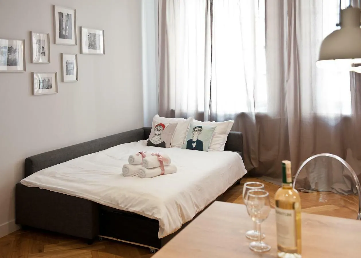 Red Brick Old Town Apartment Warszawa 0*,